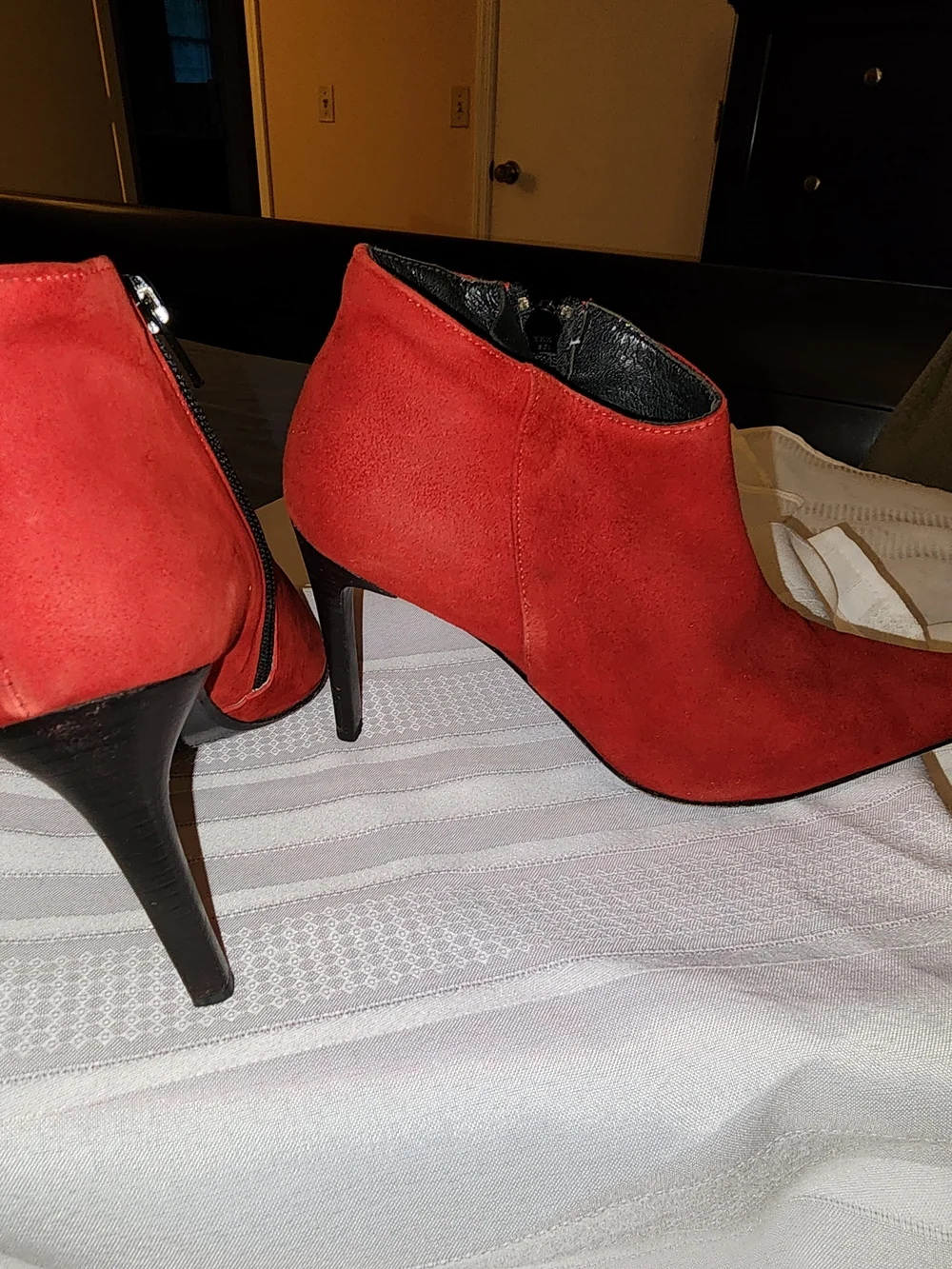 Vero Cuoio Red Suede Pointed-Toe Stiletto Ankle Boots